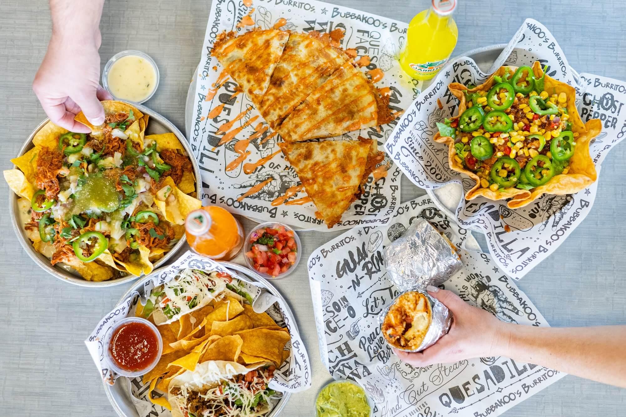 Multiple-entrees-hand-shot